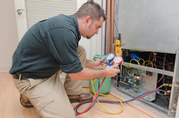 Louisville Furnace Repair Tips: When to Call the Experts