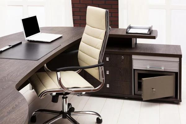 Modern Office Furniture Trends for Professional Office Design