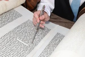 How Kaddish services Can Support Families Through Memorial Observances