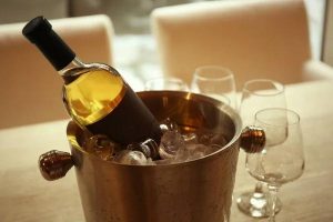 Essential Tips for Buying a Reliable Wine Cooler